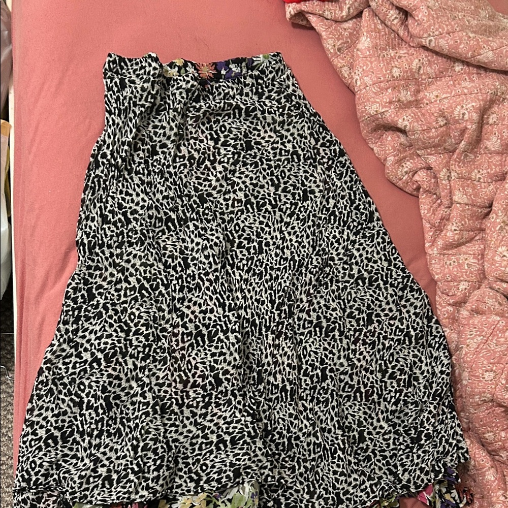 Stylish Black and White Leopard Print Skirt